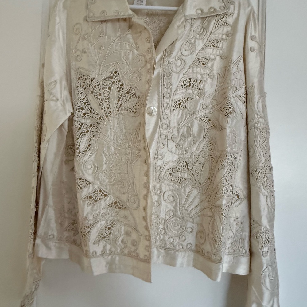 Coldwater Creek Embroidered Lace-Panel Cream Button-Up Top